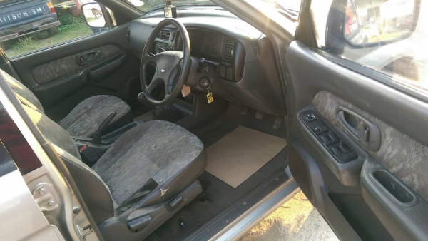 มิตซูบิชิ สตาด้า 4ประตู มิตซูบิชิ สตาด้า 4ประตู