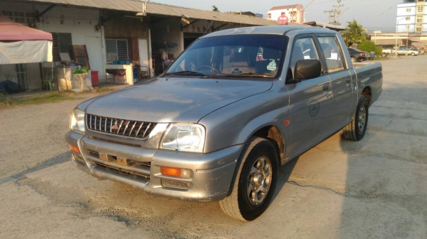 มิตซูบิชิ สตาด้า 4ประตู