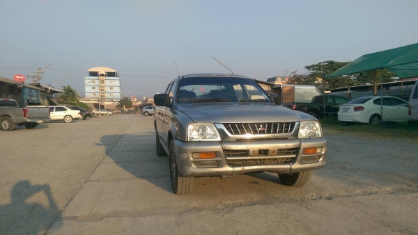 มิตซูบิชิ สตาด้า 4ประตู มิตซูบิชิ สตาด้า 4ประตู