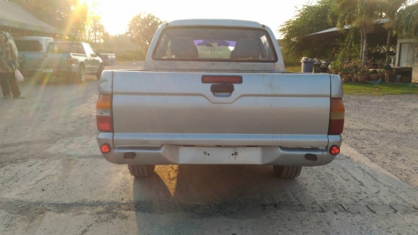 มิตซูบิชิ สตาด้า 4ประตู มิตซูบิชิ สตาด้า 4ประตู