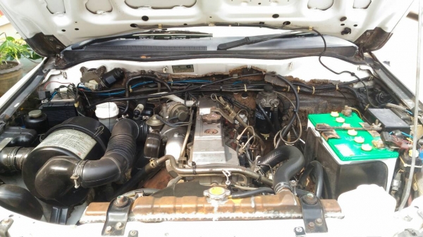 รถตู้ นิสสัน Urvan รถตู้ นิสสัน Urvan