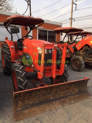 L4708SP มือสอง ตัวรถพร้อมใบดัน ใช้งาน 881 ชั่วโมง ปี 2557 ดาวน์ 5,000 บาท