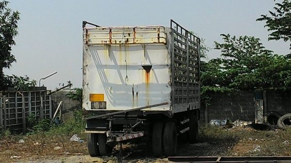 ขายลูกพ่วง 2 เพลา กระบะพร้อมคอก สนใจติดต่อ081-6577048คุณชาญชัย