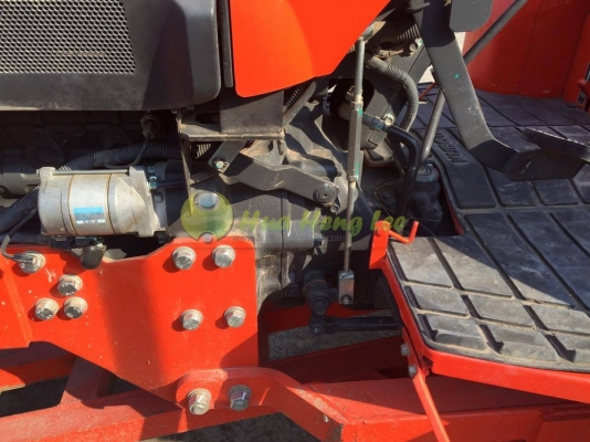 L4708 ตัวรถพร้อมใบดัน มือสอง ใช้งาน 670 ชั่วโมง ปี 2556  ดาวน์ 5,000 บาท