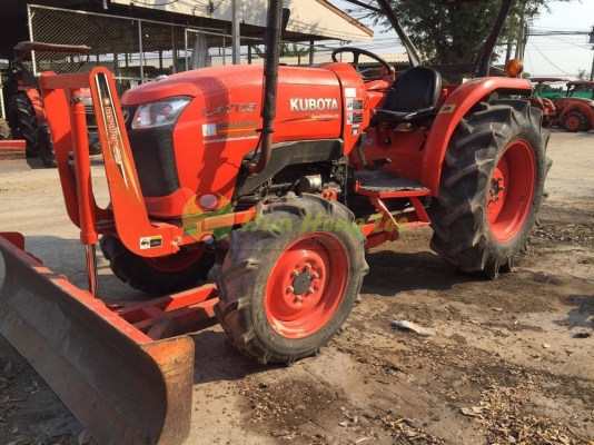 L4708 ตัวรถพร้อมใบดัน มือสอง ใช้งาน 670 ชั่วโมง ปี 2556  ดาวน์ 5,000 บาท