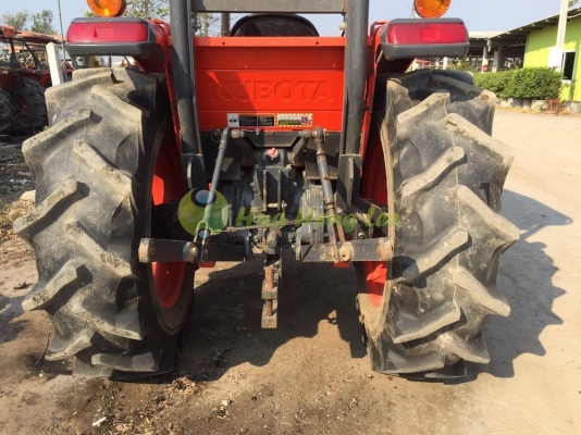 L4708 ตัวรถพร้อมใบดัน มือสอง ใช้งาน 670 ชั่วโมง ปี 2556  ดาวน์ 5,000 บาท