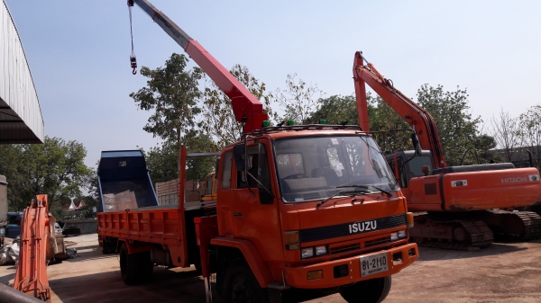 ISUZU กระบะยาว 6.40 ม. กว้าง 2.40 ม. ยางใหม่ 6 เส้น สภาพพร้อมใช้ ทะเบียนพร้อมโอน ISUZU กระบะยาว 6.40 ม. กว้าง 2.40 ม. ยางใหม่ 6 เส้น สภาพพร้อมใช้ ทะเบียนพร้อมโอน