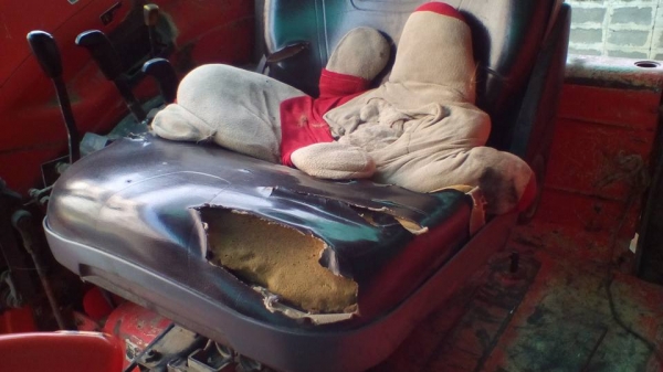 รถไถ2เพลา KUBOTA M7040 70แรง 4WD ปี51 เครื่อง/เกียร์/ปั้ม เดิม แน่น แรงดี ไฮฯหน้า-หลังปกติ บอดี้เดิม ยางพอใช้ พร้อมดัน+ผาน3 สภาพใช้งานได้ ตามสภาพ เล่มทะเบียนครบ **ขาย KUBOTA M7040 4WD 70HP รถไถ2เพลา พร้อมอุปกรณ์2ชิ้น ตามสภาพ มีเล่มทะ รถไถ2เพลา KUBOTA M7040 70แรง 4WD ปี51 เครื่อง/เกียร์/ปั้ม เดิม แน่น แรงดี ไฮฯหน้า-หลังปกติ บอดี้เดิม ยางพอใช้ พร้อมดัน+ผาน3 สภาพใช้งานได้ ตามสภาพ เล่มทะเบียนครบ **ขาย KUBOTA M7040 4WD 70HP รถไถ2เพลา พร้อมอุปกรณ์2ชิ้น ตามสภาพ มีเล่มทะ