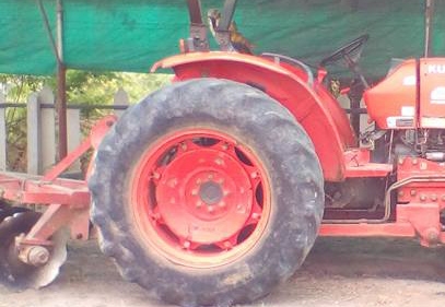 รถไถ2เพลา KUBOTA M7040 70แรง 4WD ปี51 เครื่อง/เกียร์/ปั้ม เดิม แน่น แรงดี ไฮฯหน้า-หลังปกติ บอดี้เดิม ยางพอใช้ พร้อมดัน+ผาน3 สภาพใช้งานได้ ตามสภาพ เล่มทะเบียนครบ **ขาย KUBOTA M7040 4WD 70HP รถไถ2เพลา พร้อมอุปกรณ์2ชิ้น ตามสภาพ มีเล่มทะ รถไถ2เพลา KUBOTA M7040 70แรง 4WD ปี51 เครื่อง/เกียร์/ปั้ม เดิม แน่น แรงดี ไฮฯหน้า-หลังปกติ บอดี้เดิม ยางพอใช้ พร้อมดัน+ผาน3 สภาพใช้งานได้ ตามสภาพ เล่มทะเบียนครบ **ขาย KUBOTA M7040 4WD 70HP รถไถ2เพลา พร้อมอุปกรณ์2ชิ้น ตามสภาพ มีเล่มทะ