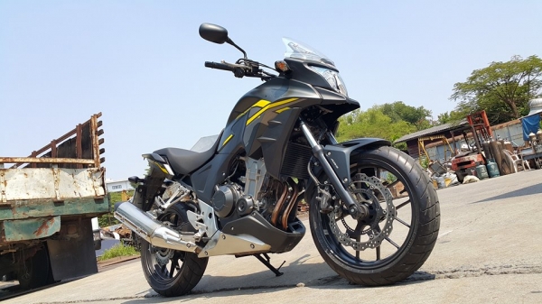 Cb500x สีล่าสุดปี 2015 วิ่งน้อยมาก ราคาไม่แพง ต่อรองได้ครับ