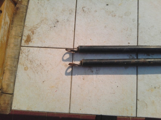 ต้องการขาย โช๊คบานประตูหลัง NISSAN SENTRA RZ1 ต้องการขาย โช๊คบานประตูหลัง NISSAN SENTRA RZ1