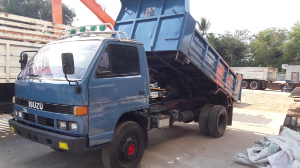 Isuzu Npr  ช่วงล่าง F เครื่องดี คัสซีสวย ทะเบียนพร้อมโอน