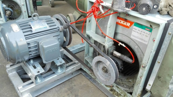 Sell>> โบวเวอร์ ดูดอากาศ KRUGER 5 HP. 380V. สภาพใหม่ 98\% มาคู่ 2 ตัว ทดลองสินค้าก่อนได้พร้อมใช้งาน.