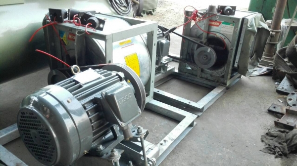 Sell>> โบวเวอร์ ดูดอากาศ KRUGER 4 HP. 380V. สภาพใหม่ 98\% มาคู่ 2 ตัว ทดลองสินค้าก่อนได้พร้อมใช้งาน.