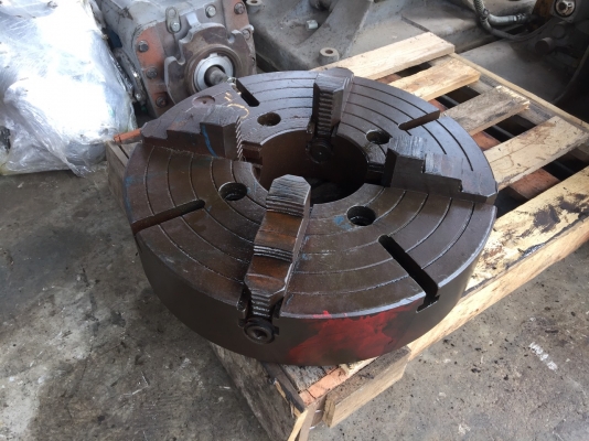 Sell>> สี่จับ UNIVERSAL ขนาด 20"นิ้ว สภาพสวย ฟันคม สดแน่น มีมา 2 ตัว พร้อมใช้งาน. Sell>> สี่จับ UNIVERSAL ขนาด 20"นิ้ว สภาพสวย ฟันคม สดแน่น มีมา 2 ตัว พร้อมใช้งาน.