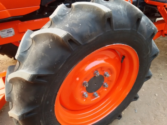 ปัญญาแทรคเตอร์..จัดมาให้ครับ ด่วน!!!คูโบต้า L4708 พร้อมใบมีดคานล่างFD185 สภาพสวย ยางใหม่4เส้น ทำงาน1,370ชม.