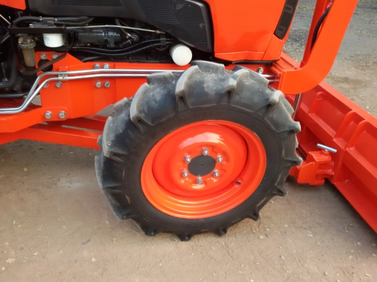 ปัญญาแทรคเตอร์..จัดมาให้ครับ ด่วน!!!คูโบต้า L4708 พร้อมใบมีดคานล่างFD185 สภาพสวย ยางใหม่4เส้น ทำงาน1,370ชม.