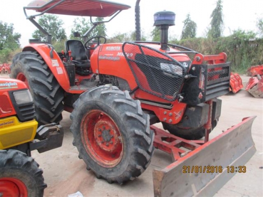 ขาย KUBOTA M8540 พร้อมใบมีดดันดิน งามๆ เครื่องดี ปรับสภาพให้พร้อมใช้งานได้เลย จองก่อนได้ก่อนครับรถออกไวมาก