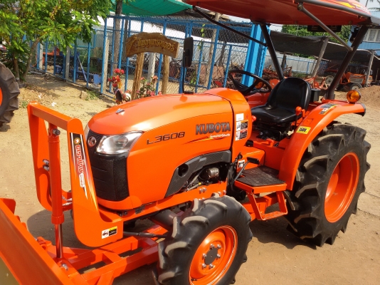 ปัญญาแทรคเตอร์..จัดมาให้ครับ ด่วน!!!คูโบต้า L3608 พร้อมใบมีดคานล่าง พร้อมผาน6 ตราช้าง22&times;6 ทำงาน966ชม.จัดส่ง อ.เก้าเลี้ยว จ.นครสวรรค์