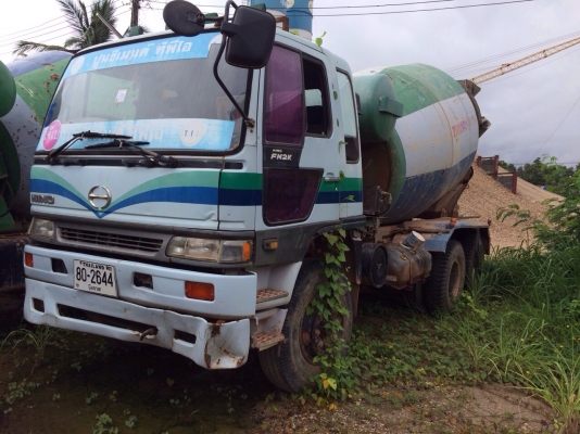 ขายด่วน รถโม่ปูนสิบล้อ  hino fm 2k   สภาพดี เอกสารพร้อม