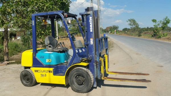 ขายด่วนรถยกKOMATSU FG20-14ยก2ตันงาสไลย์ซ้ายขวาเสาสูง3เมตรรถนอกนำเข้ายังไม่เคยใช้งานในเมืองไทยเลย