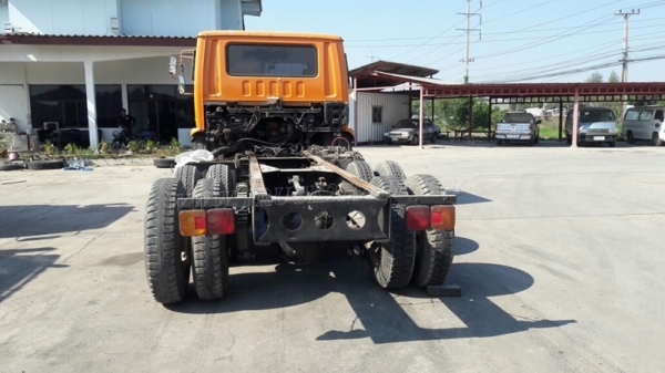 รถหัวลาก NISSAN DIESEL  ปีจดทะเบียน 2542  300 แรงม้า  เครื่อง 6SD1 เกียร์ฟูเลอร์