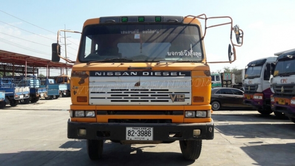 รถหัวลาก NISSAN DIESEL  ปีจดทะเบียน 2542  300 แรงม้า  เครื่อง 6SD1 เกียร์ฟูเลอร์