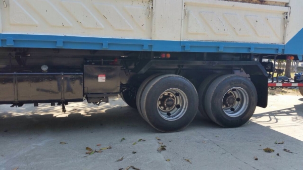 ขายรถพ่วง Isuzu เครื่อง 360 แรง ปี 54 กระบะดัมพ์สามมิตร ลูก 3 เพลา ยางเต็ม