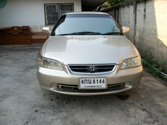 ขายถูก Honda Accord โฉมงูเห่า เครื่อง2.3cc VTI ปี2000 เกียร์ออโต้ ใครที่สนใจรุ่นนี้อยู่ ลดราคาให้แล้วครับ เป็น 125000 บาท ครับ
