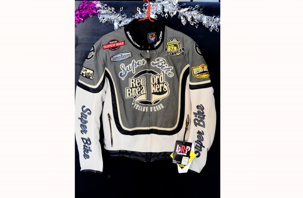 #จัดโปโมชั่น ลดราคา แบบสุดๆ มโหฬาร เสื้อ Yellow corn  ออกทริป ของเข้า  ยี่ห้อ JAPAN ของนำเข้า เสื้อ YELLOW CORN ของแท้ 100 \%