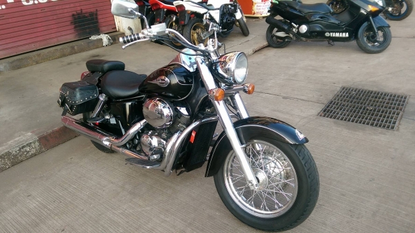 ขายคับ HONDA SHADOW CLASSIC 400 ปี2000 เดิมๆ สีสวยๆ กระเป๋าข้าง กันล้ม อินวอยส์ สรรพสามิตรราคา 98500 บาท สนใจติดต่อ 081-0578282 คับ ส่งได้ทั่วไทยคับ สนใจติดต่อ 081-0578282 FACEBOOK ชาญณรงค์ ป๊อป ชัยอมฤต ไอดีไลน์ POPBIGBIKESAKON คับ สนใจรถสวย ถูก ดี ต้อง P