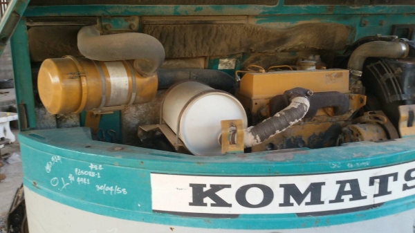 ขายด่วน รถตักดิน PC 50 uu-1เก่านอก 6เดือน ขายด่วน รถตักดิน PC 50 uu-1เก่านอก 6เดือน