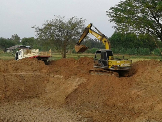 ขายรถขุดโกเบลโก sk120-3 มาร์คทรี ไฟฟ้าตัด เครื่องดี ปั๊มผ่าใหม่ ช่วงล่างดี สภาพพร้อมทำงาน เอวดี