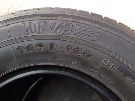ยาง MICHELIN XCD 205 R 14 ปี 14 2 เส้น(คู่ที่ 2) 2500 สภาพสวยๆดอกยางนิ่มๆไม่บวมเอาไปวิ่งกันยาวๆราคาเบาๆค่ะ