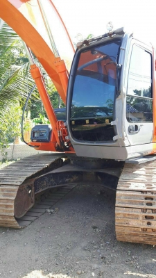 ขออนุญาติขาย HITACHI-1 สายไฟฟ้าครบราคา 1500000สนใจติดต่อ  ช่างดำ  0853224877-0988930465