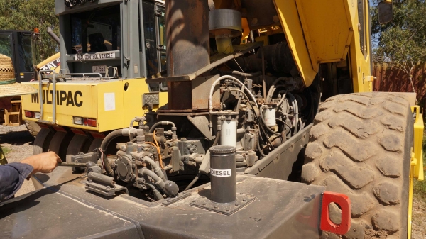 รถบดสั่นสะเทือน25ตันBOMAG BW225-3D