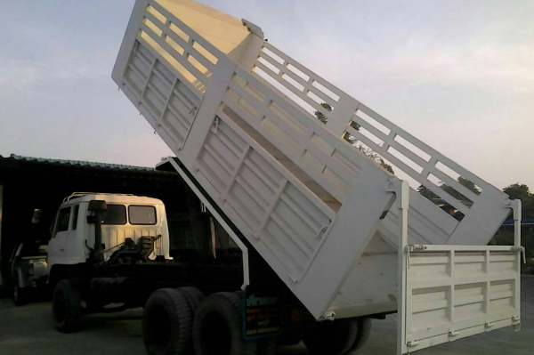 สิบล้อ ฮีโน่ ZM500-EK100-260แรง 2เพา ดั้ม Kc เบรคทิฟฟี สภาพดีสวยพร้อมใช้ ทะเบียนพร้อมโอน ราคา 625,000บ ต่อรองได้ ครับๆ