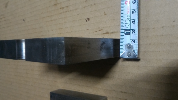 เหมาให้รวม แผ่นเหล็กเกรดชิ้นงานผิวเจียร์ไนเรียบ นำไปใช้เป็นแท่งขนานรองการขึ้นรูปชิ้นงานได้