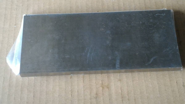 เหมาให้รวม แผ่นเหล็กเกรดชิ้นงานผิวเจียร์ไนเรียบ นำไปใช้เป็นแท่งขนานรองการขึ้นรูปชิ้นงานได้