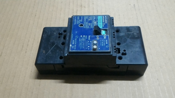 เบรกเกอร์ mitsubishi  รุ่น NV30 - CS ขนาด 15 A. จากญี่ปุ่น มีระบบตัดการทำงานจากการช็อท กระแสเกิน