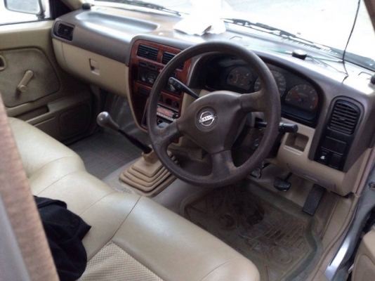 ขายนิสสันฟรอนเทีย ปี 06 เครื่อง yd25 turbo เสริมแหนบบรรทุก แอร์เย็นมาก เพลงเพราะ จัดไฟแนนซ์เต็มพิกัต