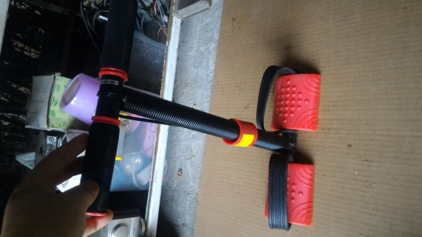 ชุดสปริงดึงเพื่อต้านทานการออกกำลังกาย ให้ร่างกายแข็งแรง ใช้เท้าเหยียบแล้วใช้มือดึง