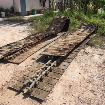 โซ่พร้อมแผ่น..ของ SK200-3 /// มาร์คทรี สภาพยังเกือบใหม่ (โซ่3เดือน)