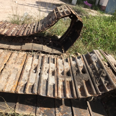 โซ่พร้อมแผ่น..ของ SK200-3 /// มาร์คทรี สภาพยังเกือบใหม่ (โซ่3เดือน)