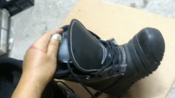 รองเท้าของใหม่สวยๆได้มาจากญี่ปุ่น POWDER STICK รุ่น PSMB - 8100