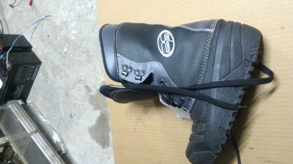 รองเท้าของใหม่สวยๆได้มาจากญี่ปุ่น POWDER STICK รุ่น PSMB - 8100