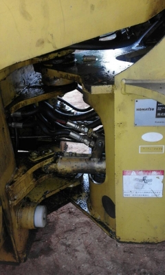 รถตักล้อยาง WA100-3...ของKomatsu รถงานอยู่ สภาพดี ยางก็ดี
