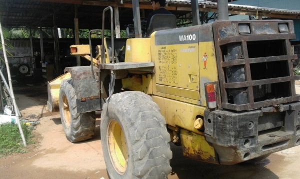 รถตักล้อยาง WA100-3...ของKomatsu รถงานอยู่ สภาพดี ยางก็ดี