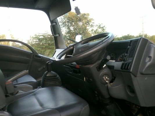 ขายISUZU NQR175หน้าตึกยูโร3จดปี56ไมล์น้อยตู้แห้งยาว5.50เมตร