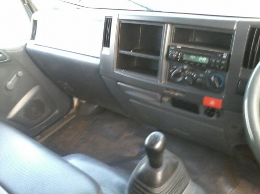 ขายISUZU NQR175หน้าตึกยูโร3จดปี56ไมล์น้อยตู้แห้งยาว5.50เมตร